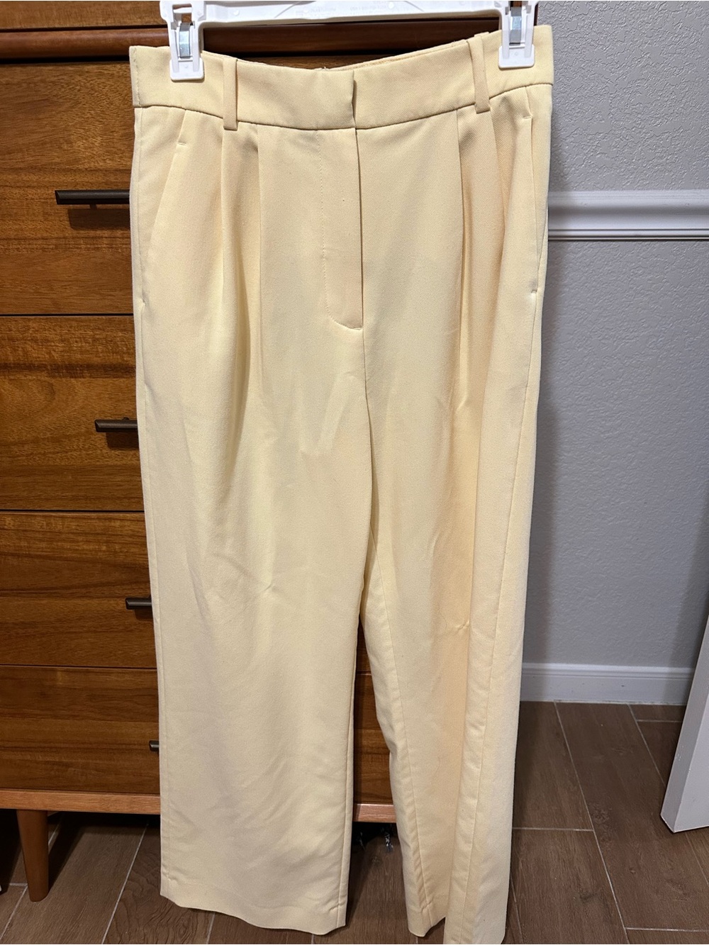 Women’s Tailored High-Waist Pants in Butter Yellow